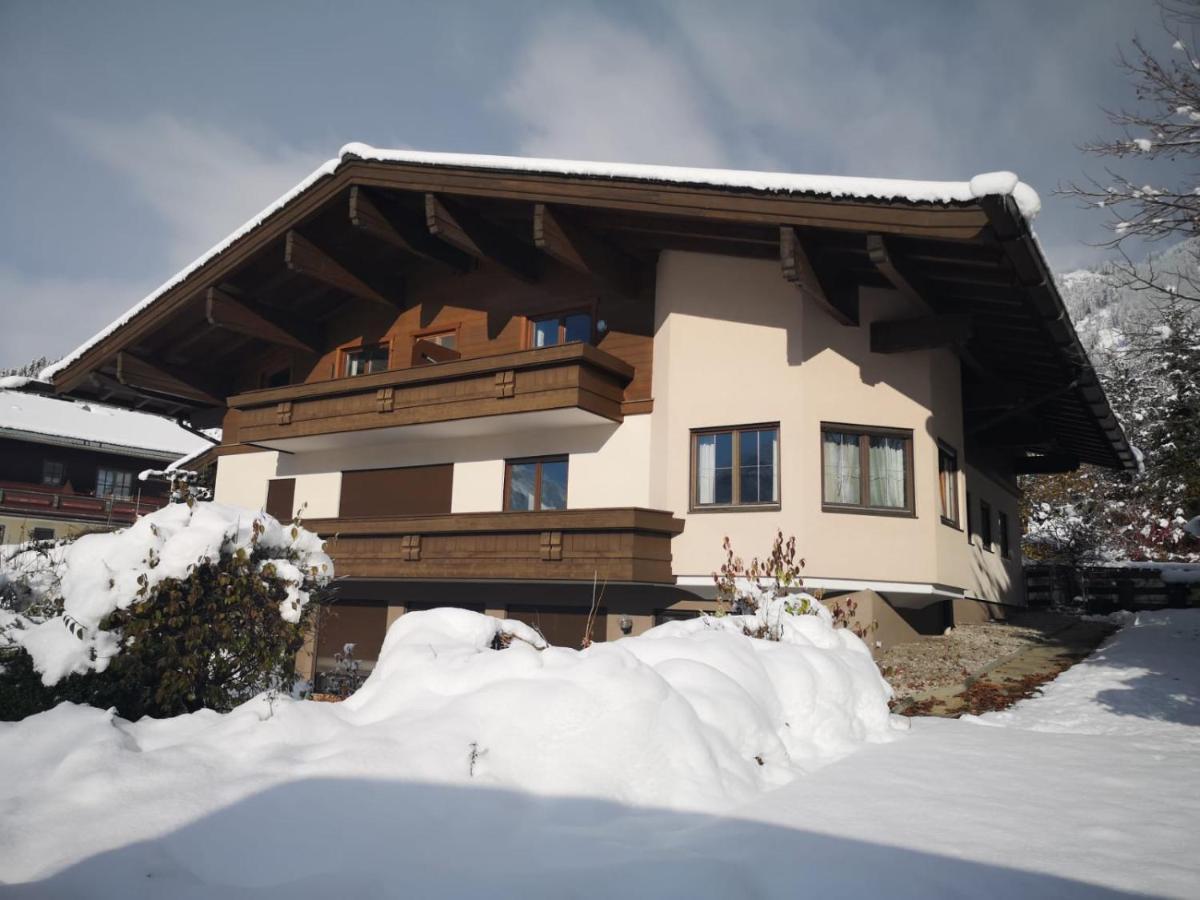 Haus Wenger Mountain View & Swimming Pool Apartment Капрун Екстериор снимка