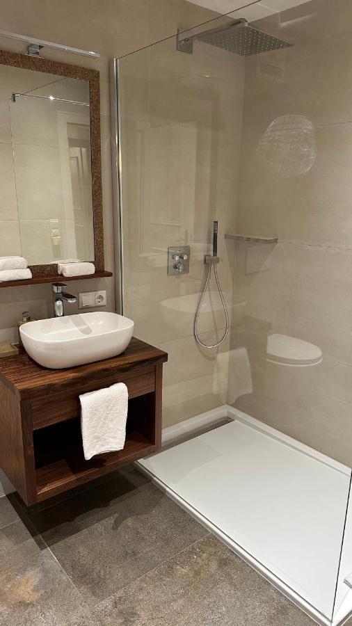 Haus Wenger Mountain View & Swimming Pool Apartment Капрун Екстериор снимка